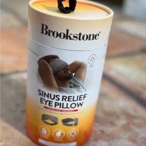 Brookstone Sinus Relief Eye Pillow - Black and Gray. Sandalwood scent NEW NIB
